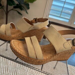Women's Born Cream Wedge Sandals, Sz 9
